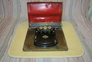 Gunka antik írógép