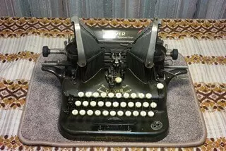 Oliver kölcsönözhető antik írógép